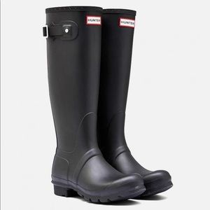 Black Tall Hunter Boot